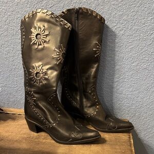 Embroidered Black Leather Heeled Boots